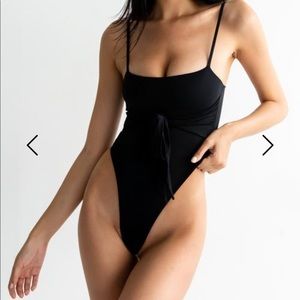 437 swimwear Williams one piece